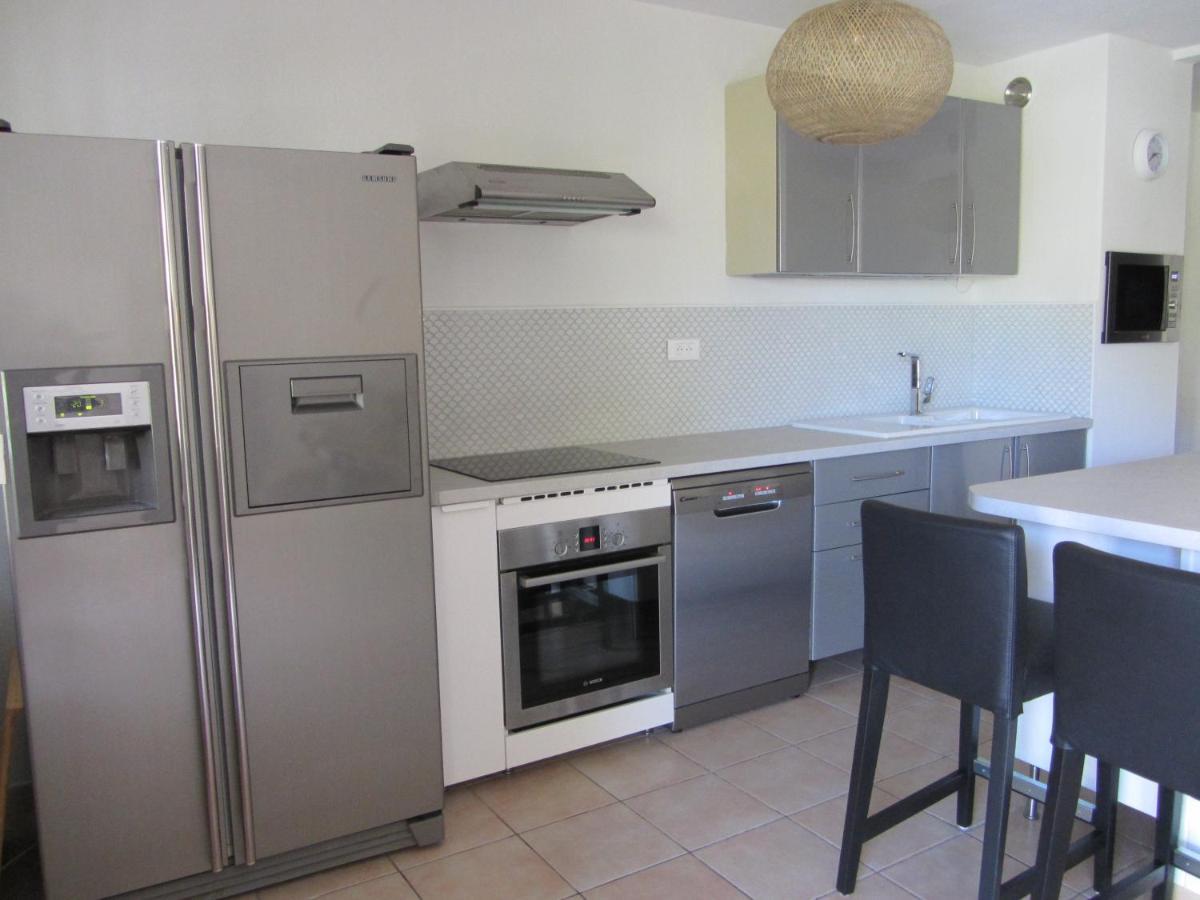 Appartement Les Cigales Rez De Jardin A 10Mn Des Plus Belles Plages Hyères Екстериор снимка