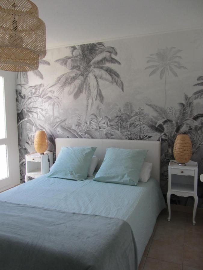 Appartement Les Cigales Rez De Jardin A 10Mn Des Plus Belles Plages Hyères Екстериор снимка