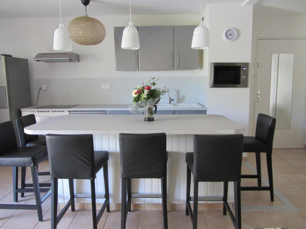 Appartement Les Cigales Rez De Jardin A 10Mn Des Plus Belles Plages Hyères Екстериор снимка